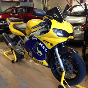 3,700 Yamaha R6 - Kitchener Motorcycles