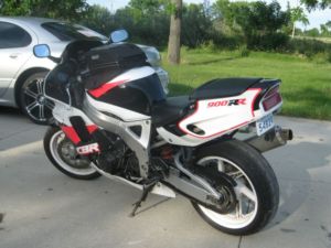 $2,700 Honda CBR 900RR - Sarnia Motorcycles