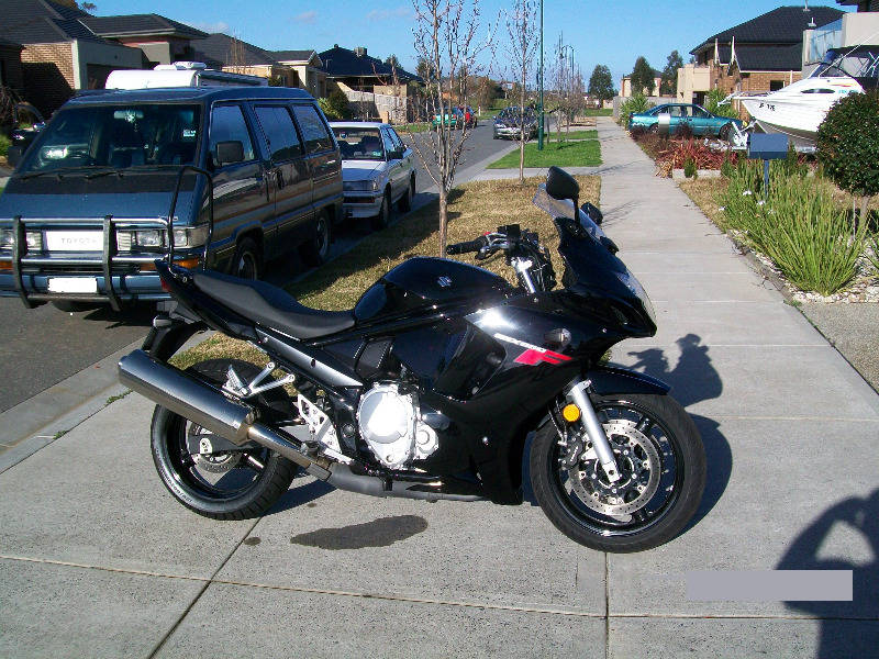 Black Suzuki GSX 650 F in excellent condition - Melbourne Motorcycles