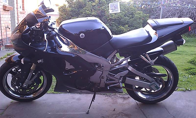 Excellent condition 1999  Black R1 - Adelaide Motorcycles