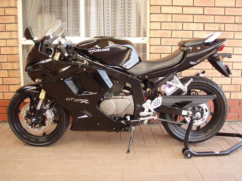 HYOSUNG GT Sports - Adelaide Motorcycles
