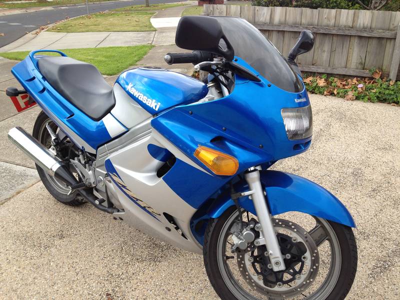 BLUE & SILVER Kawasaki  250cc - Melbourne Motorcycles