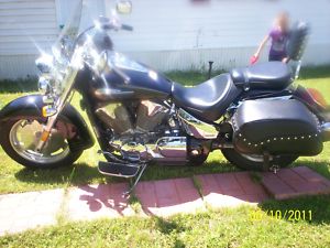 EXCELLENT SHAPE 2007-HONDA VT1300cc - Saint John Motorcycles