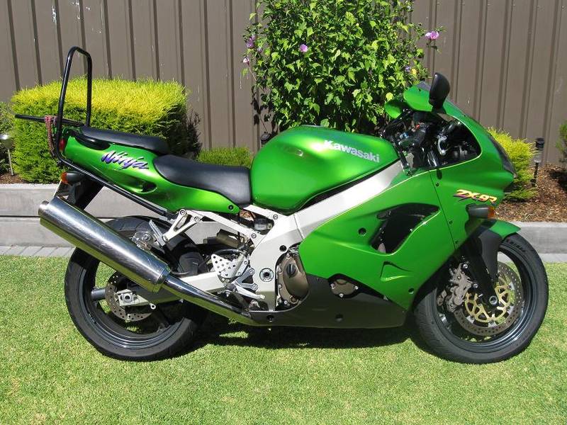 2001  Excellent condition.   Kawasaki ZX9R NINJA  - Adelaide Motorcycles