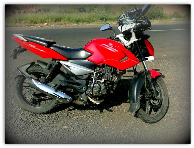 135 LS  Pulsar  - Mumbai Motorcycles