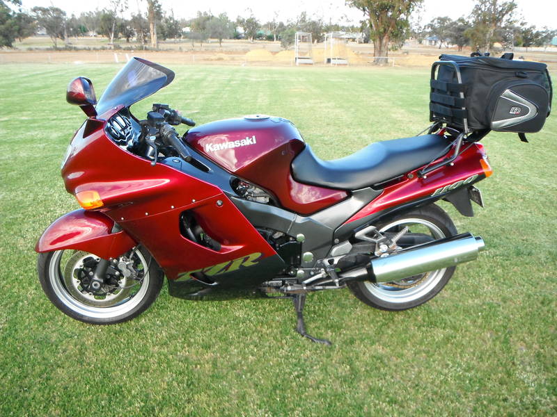 SPORT'S CRUISER KAWASAKI ZZR 1100 cc - Perth Motorcycles