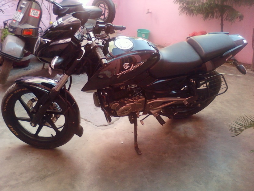 pulsar 180  2011  - Ludhiana Motorcycles