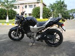      Yamaha    fz    2010 - Bhopal Motorcycles