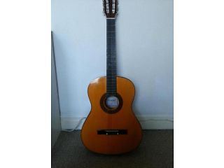 Good condition Guitar  - London Musical Instruments
