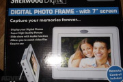 NEW! 7 inch Digital Photo Frame  - Dublin Electronics