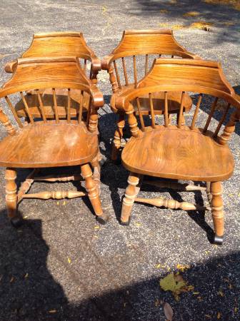 Oak caster chairs - Chicago Furniture