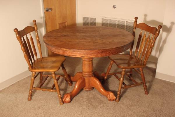 Round wood pedestal Table and 2 chairs  - Chicago Furniture