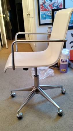 Contemporary / Modern White Desk Chair (Adjustable Height, Wheels) - Chicago Furniture