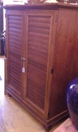 Wooden Armoire/Wardrobe - great shape - Chicago Furniture