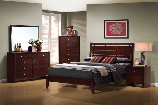 QUEEN BED BRAND NEW - Chicago Furniture