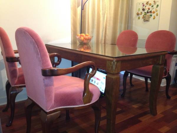 Glass-top Dining Table with 4 Armchairs - Chicago Furniture