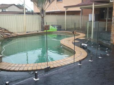 Maintain Transparency & Beauty With Semi Frameless Pool Fencing