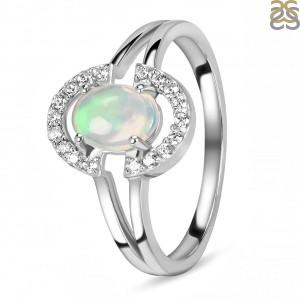 Advantages of Using Opal rings During Monsoon season - New York Jewellery