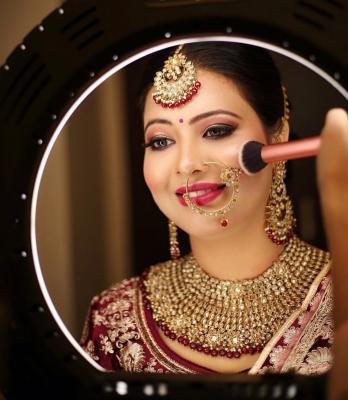 Professional Makeup Artist in Chandigarh - Chandigarh Other