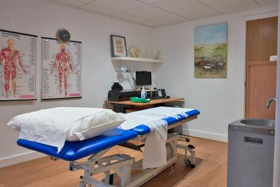 Book best Physiotherapy center in gurgaon - Gurgaon Health, Personal Trainer
