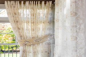 Custom Window Shades at Luxury Drapes: Tailored Elegance for Your Windows