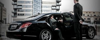 Luxury Airport Chauffeur Service in London - Arrive in Style - London Other