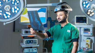 Robotic Knee Replacement Surgeon in Indore - Dr. Vinay Tantuway