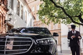 The Benefits Of Corporate Car Hire In London For Business Travellers - London Other