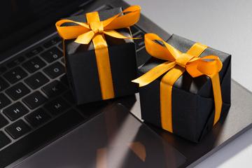 Exquisite Customized Corporate Gifts In Singapore - Singapore Region Other