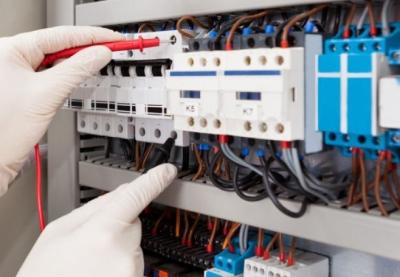 Replace electronics group box by a qualified electrician