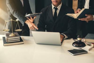 Leveraging a Business Lawyer for Success: How Legal Expertise Can Drive Growth - Auckland Attorney