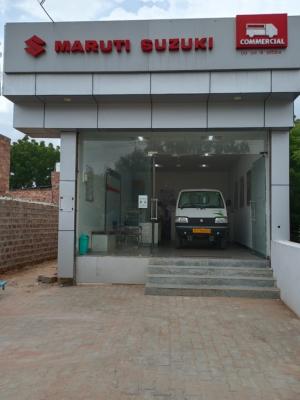 Reach Maruti Commercial Super Carry Lmj Services Pal Road - Other Trucks, Vans