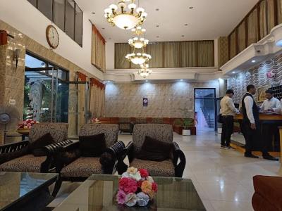 Hotel Near City Centre Noida