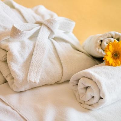 Revitalize Your Spa Linens with Professional Laundry Service