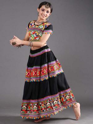 Authentic Gujarati Dress for Females - Perfect for Garba and Dandiya!
