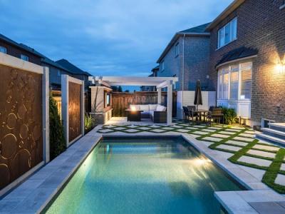 Luxury Pools: Expert Backyard Pool Design - Toronto Other