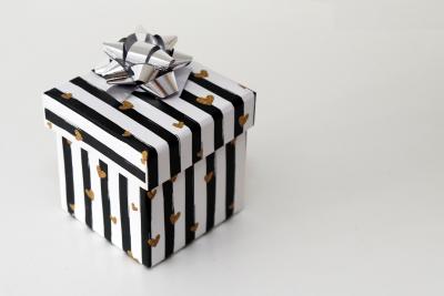 Buy Cheapest Customized Corporate Gifts In Singapore