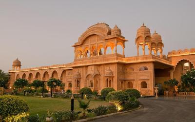 Extensive Array of Services with Fort Rajwada Hotel in Jaisalmer