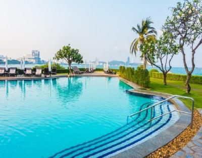 Trusted Swimming Pool Contractors in Dubai: White Metal