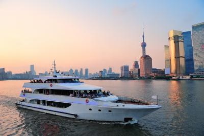 Sail into Extravagance: Unforgettable Private Yacht Parties with Google Yachts
