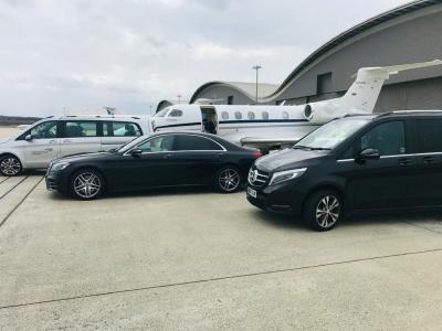 Luxury Airport Transfers London - Airport Chauffeur Service - London Professional Services