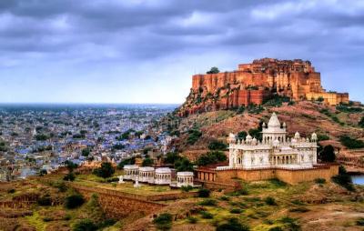 Rajasthan Travel Guide - Delhi Hotels, Motels, Resorts, Restaurants