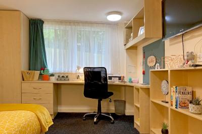 Budget-Friendly Student Rooms in Bolton - Affordable Living for Academic Success