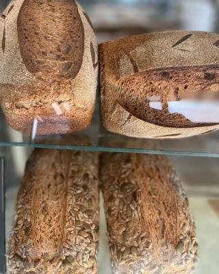 Pure Goodness Unleashed: Organic Bread Bakery in Palm Springs