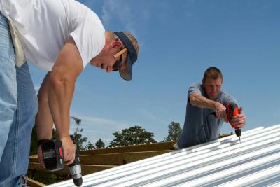 Transform Your Roof with Top-tier Contractors in Palm Beach County!