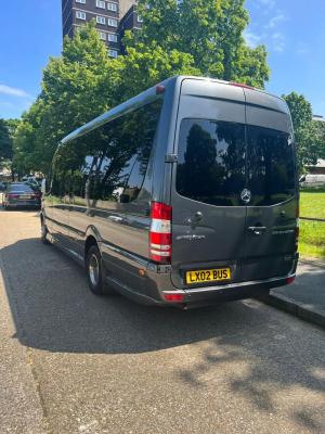 Mercedes Minibus Hire With Driver - London Professional Services