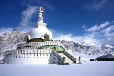 LEH LADAKH TOUR PACKAGES FROM MUMBAI 