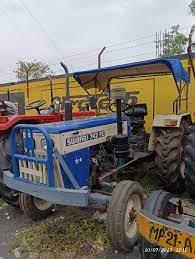 Old tractor - Mumbai Other