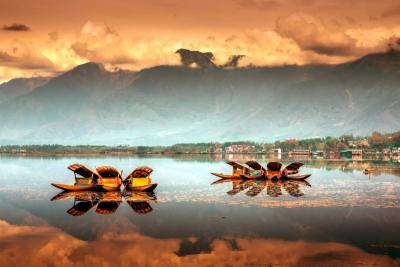 Ladakh, Kashmir and Himachal summer vacations - Delhi Other