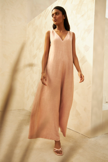Discover Effortless Elegance with Rio Jumpsuit in Dusty Pink – SandByShirin!